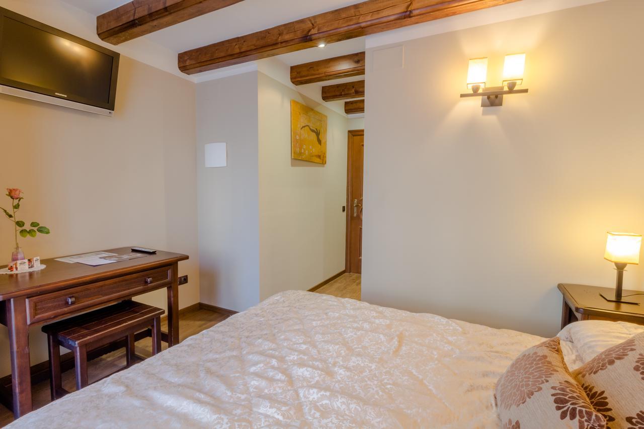Hotel Flor De Neu El Pont de Suert Eksteriør billede